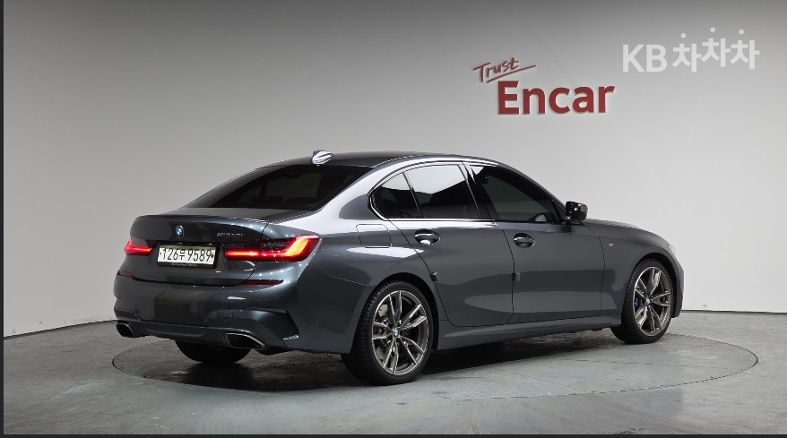 BMW 3 Series BASE MODEL — фото 2