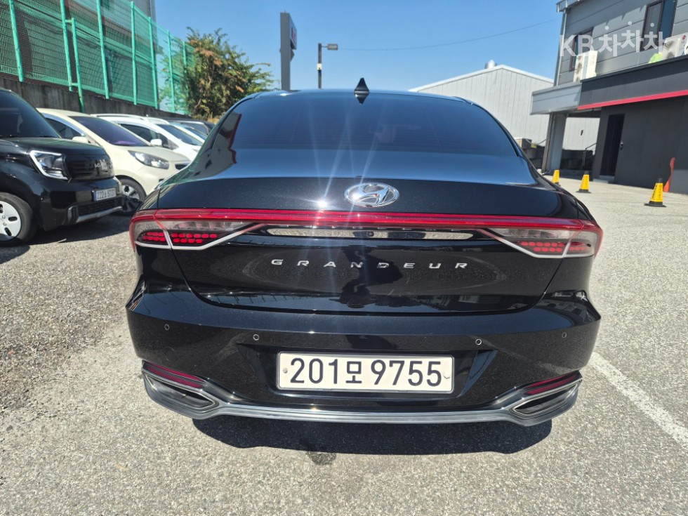 Hyundai Grandeur EXCLUSIVE — фото 3