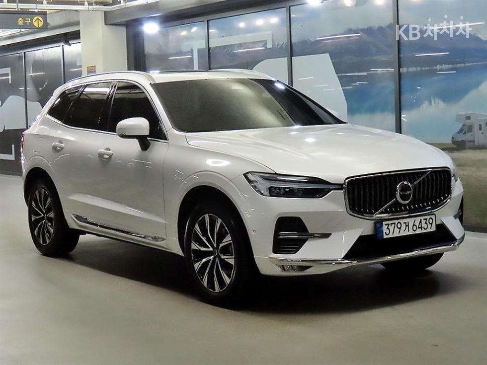 Volvo XC60 Ultimate Bright — фото 1