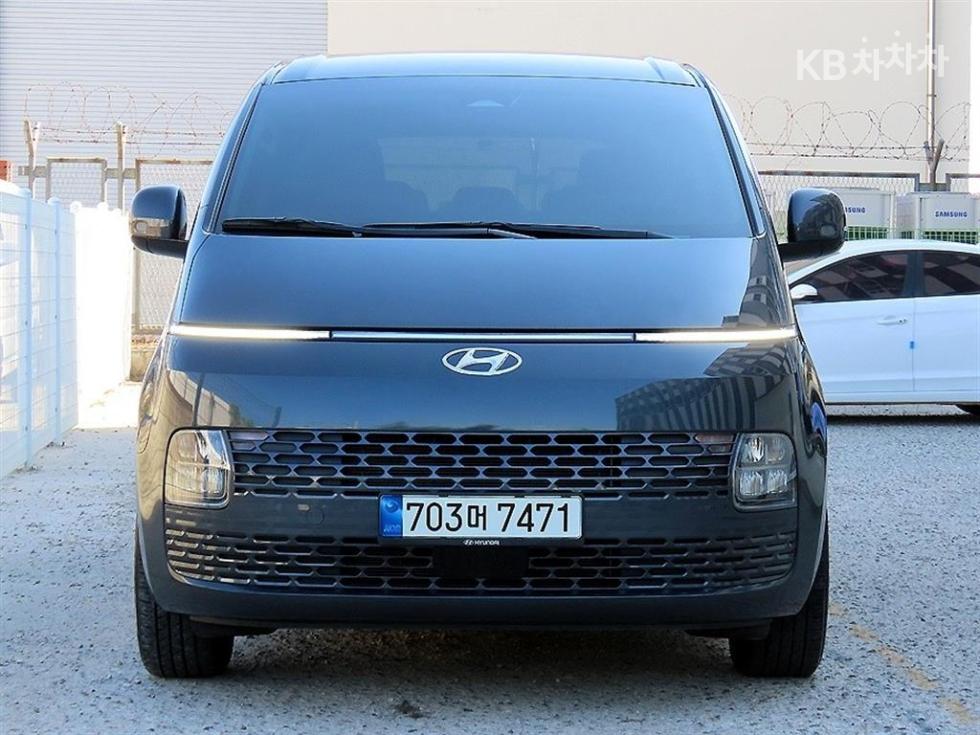 Hyundai Staria — фото 1