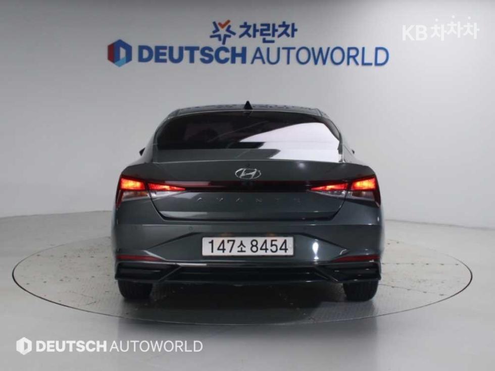 Hyundai Avante — фото 4