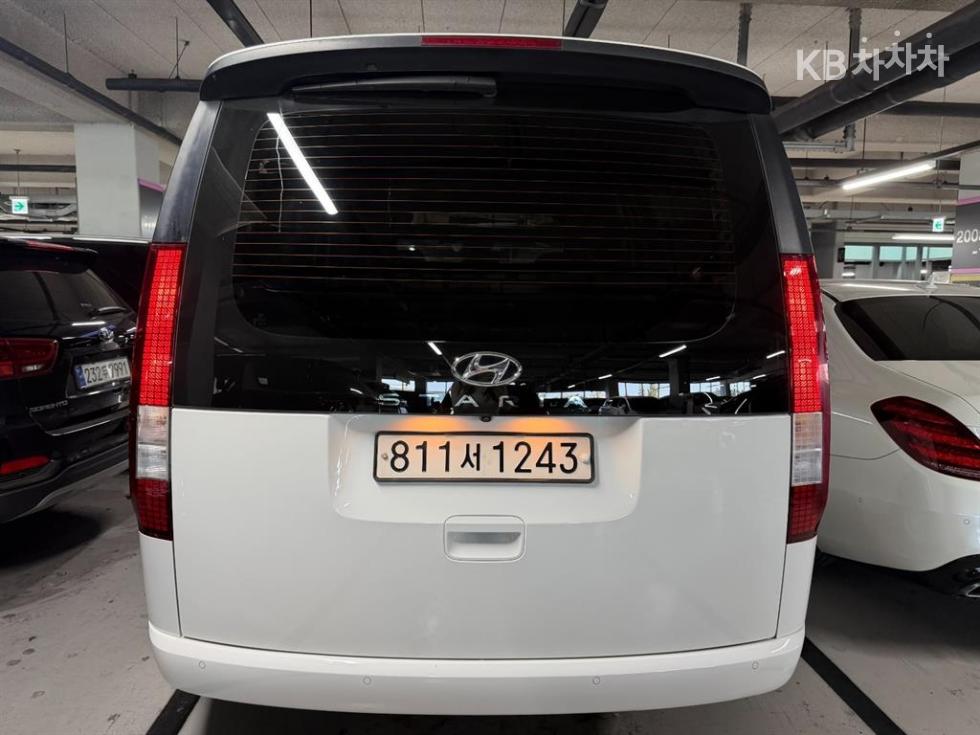 Hyundai Staria Smart — фото 4