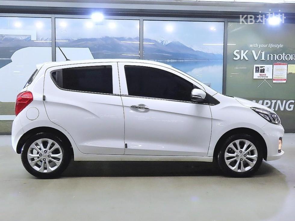 GM Korea Chevrolet Spark BASE MODEL — фото 3
