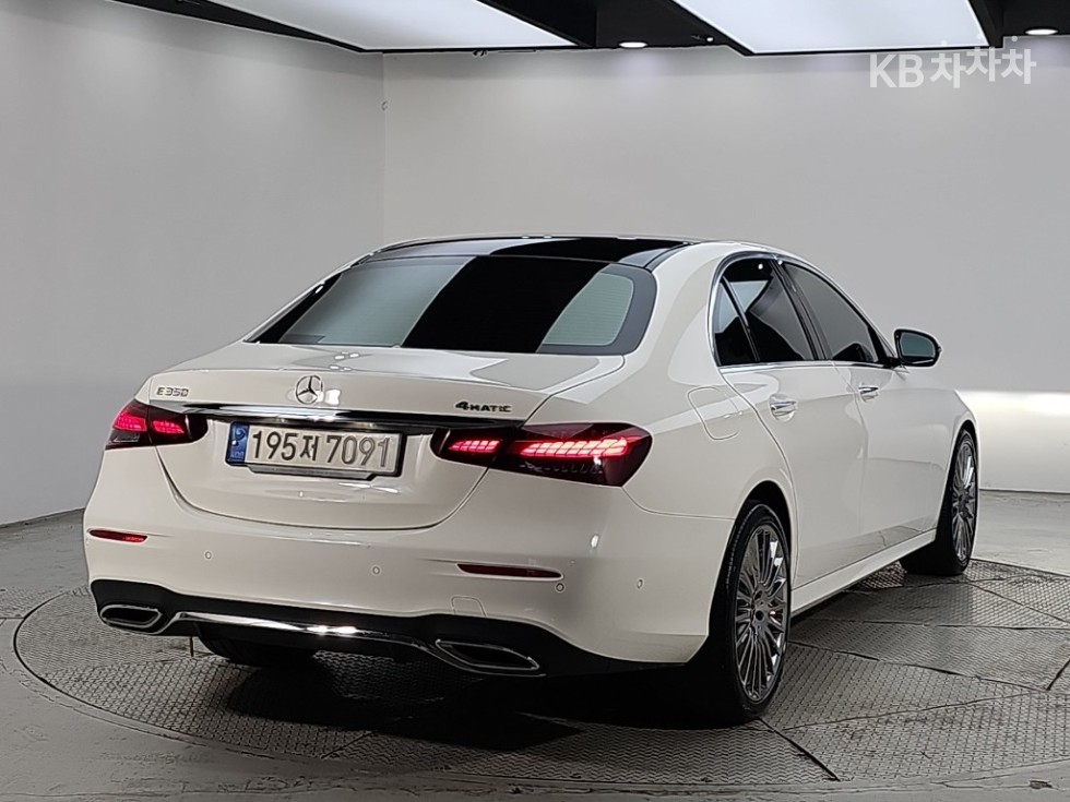 Mercedes-Benz E-Class AMG Line — фото 4