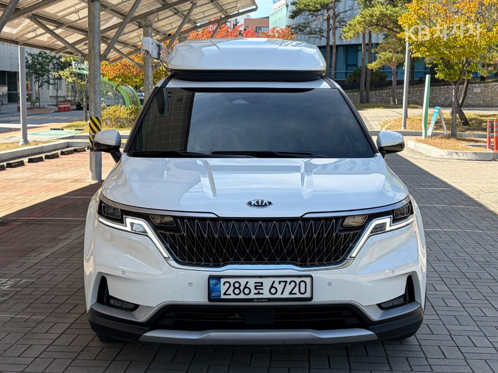 Kia Carnival BASE MODEL — фото 2