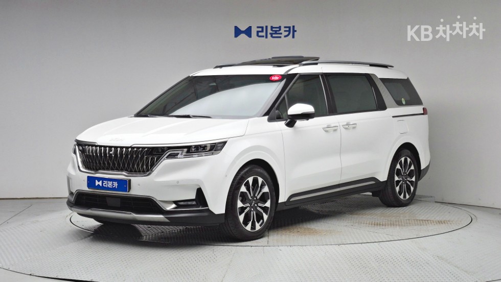 Kia Carnival SIGNATURE — фото 1
