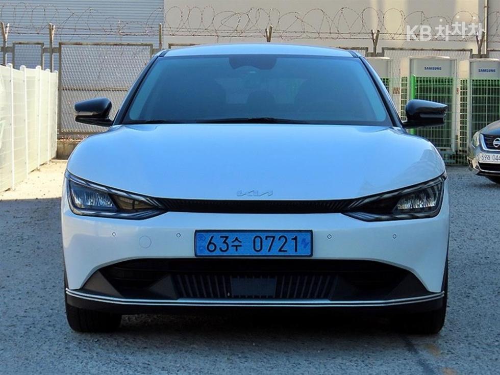 기아 EV6 2022년식 기아 EV6 롱 레인지 2WD 에어