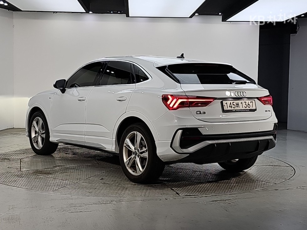 Audi Q3 Premium — фото 3