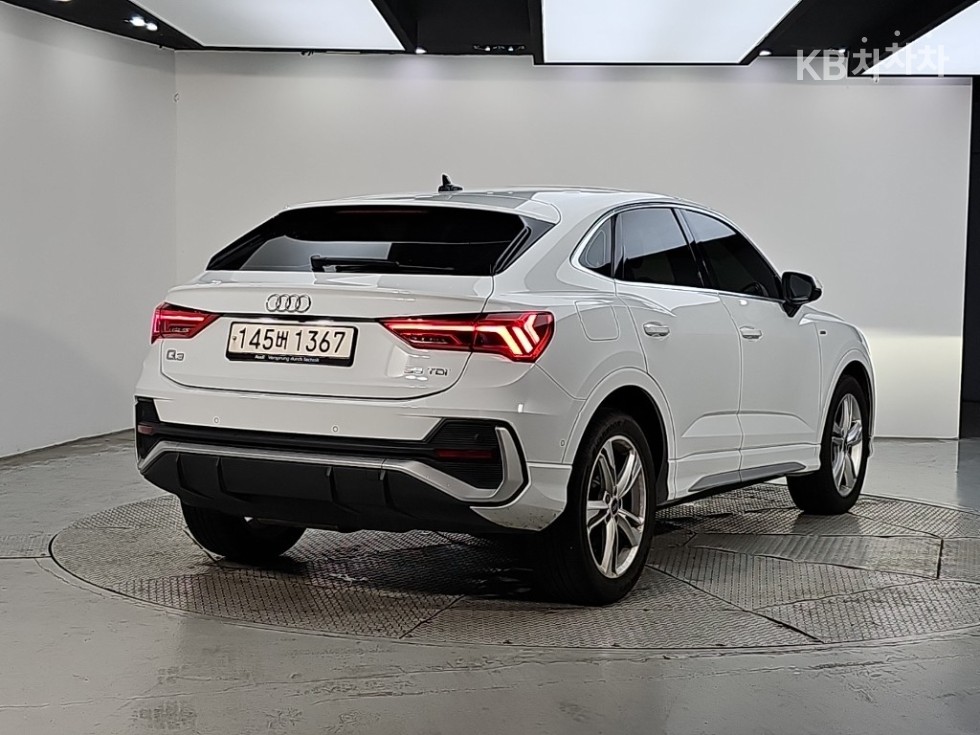Audi Q3 Premium — фото 4
