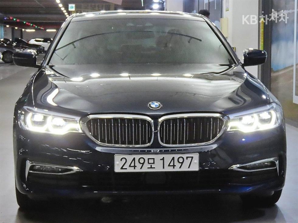BMW 5 Series Luxury Line Plus — фото 2