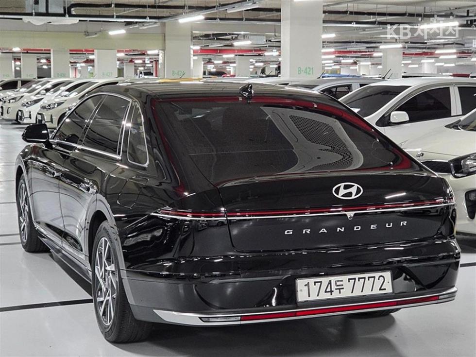 Hyundai Grandeur Premium — фото 4