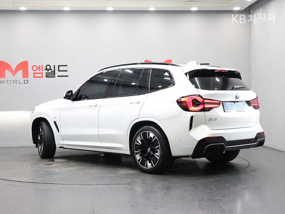 BMW iX3 M Sport Package — фото 3
