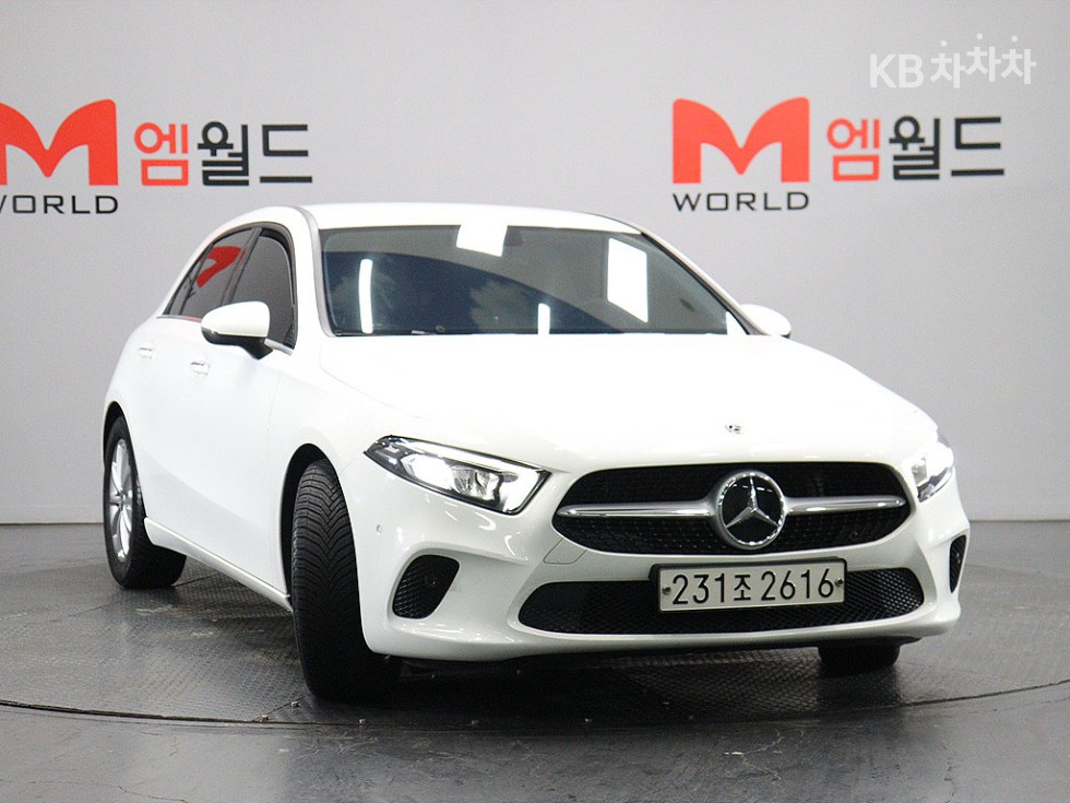 Mercedes-Benz A-Class BASE MODEL — фото 2