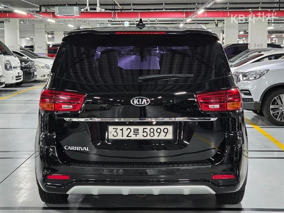 Kia Carnival PRESTIGE — фото 4