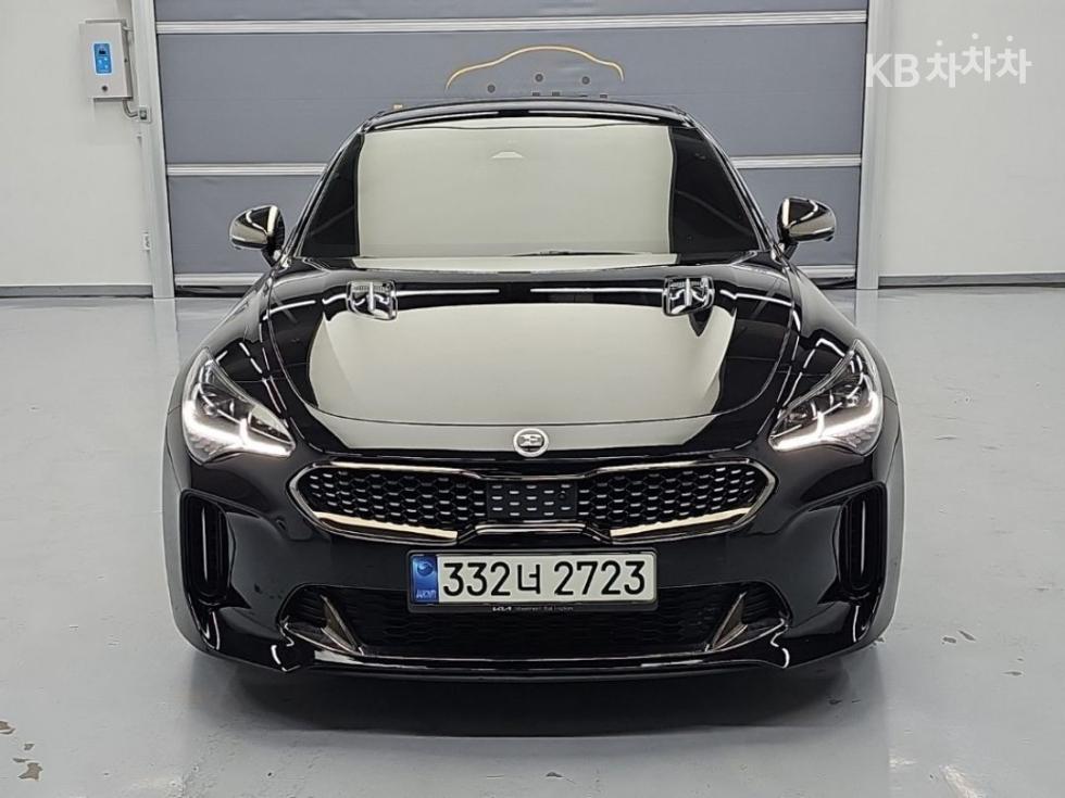 Kia Stinger GT — фото 1