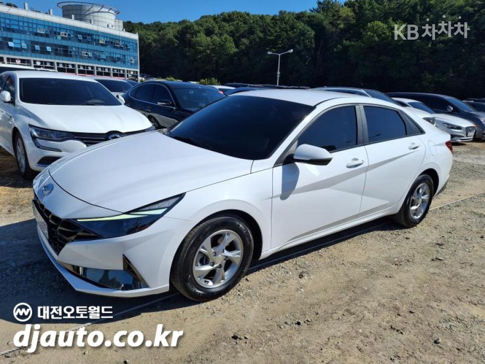 Hyundai Avante — фото 2