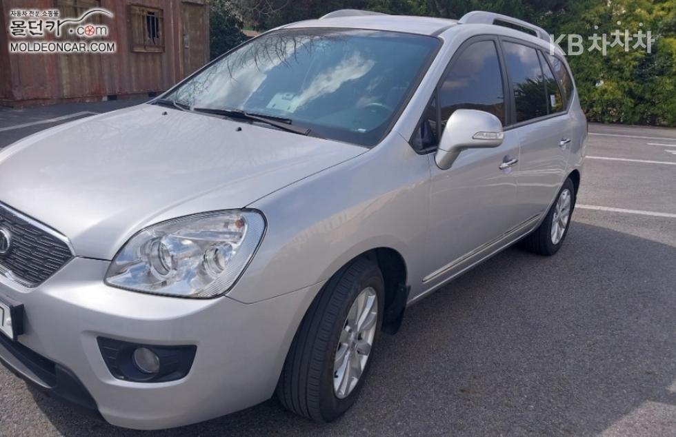 Kia Carens — miniaturë 3