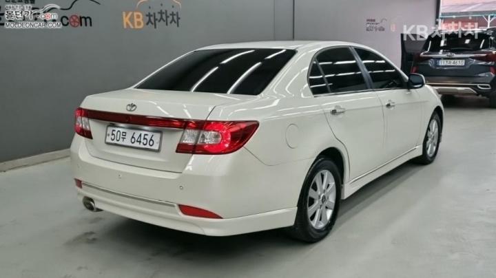 Chevrolet Tosca Premium 6 L6 2.0 SX 3