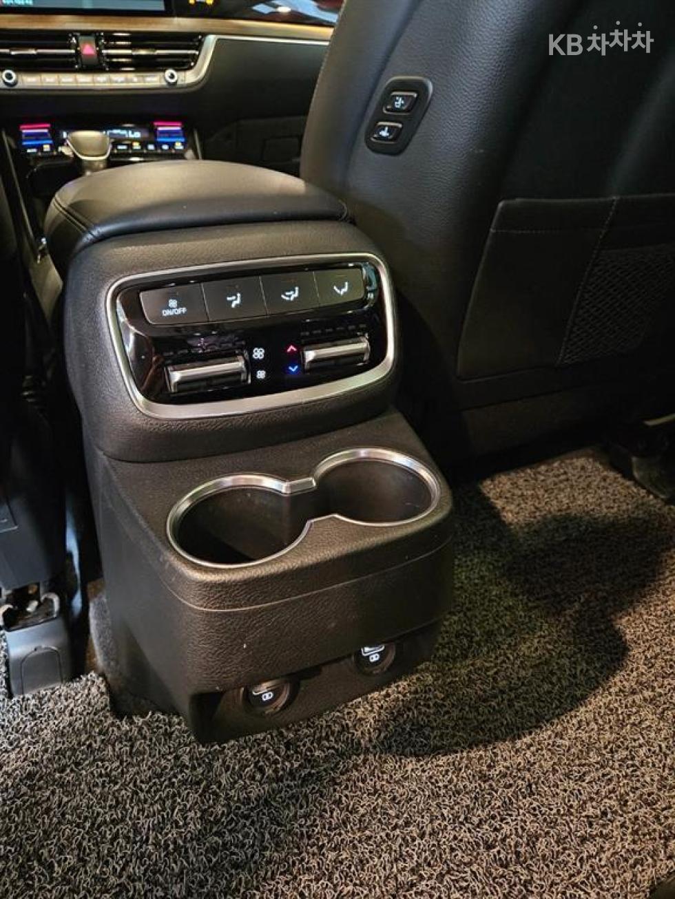 2021 - kia mohave