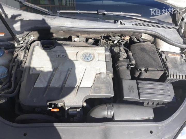 Volkswagen Jetta 2.0 TDI 6