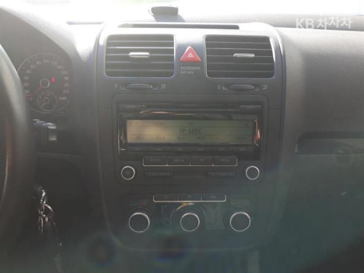 Volkswagen Jetta 2.0 TDI 10