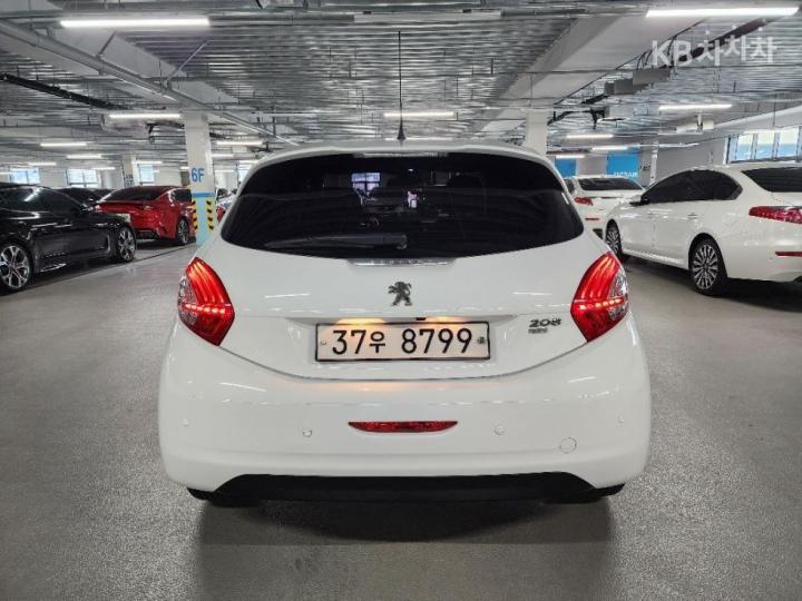 Peugeot 208 1.4 e-HDi 5 Duo ECO 4