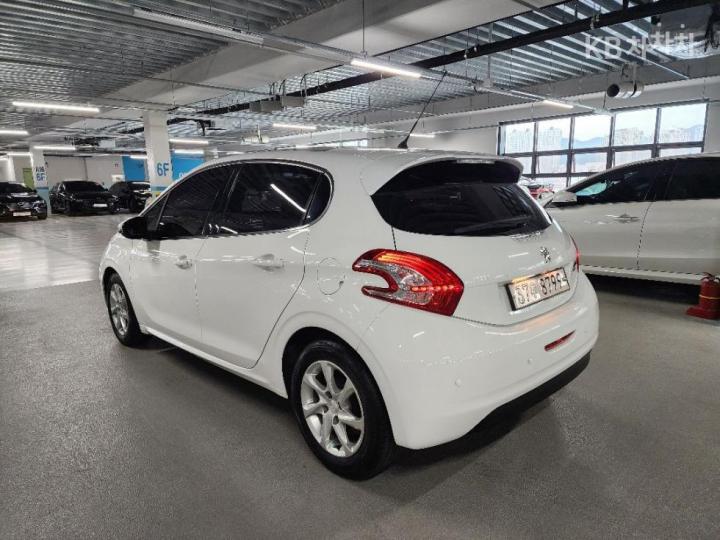 Peugeot 208 1.4 e-HDi 5 Duo ECO 5