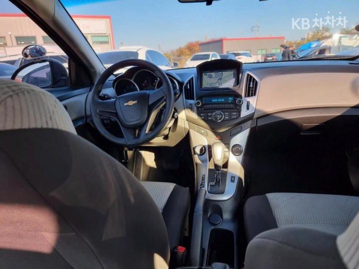 Chevrolet Cruze Amazing New 1.8 Gasoline LS 8