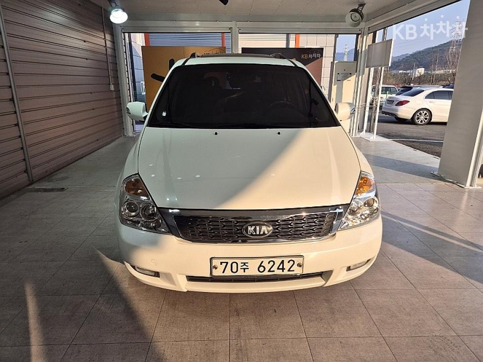 2013 - kia carnival