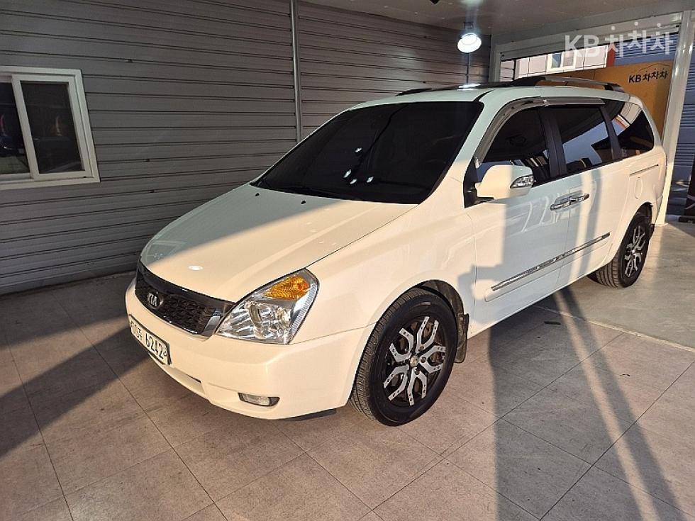 2013 - kia carnival