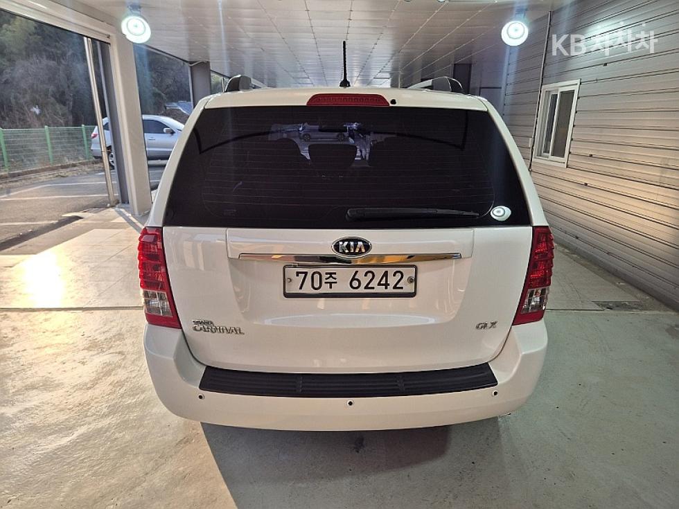 2013 - kia carnival