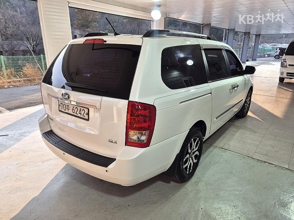 2013 - kia carnival