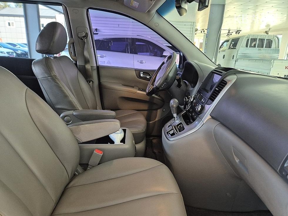 2013 - kia carnival