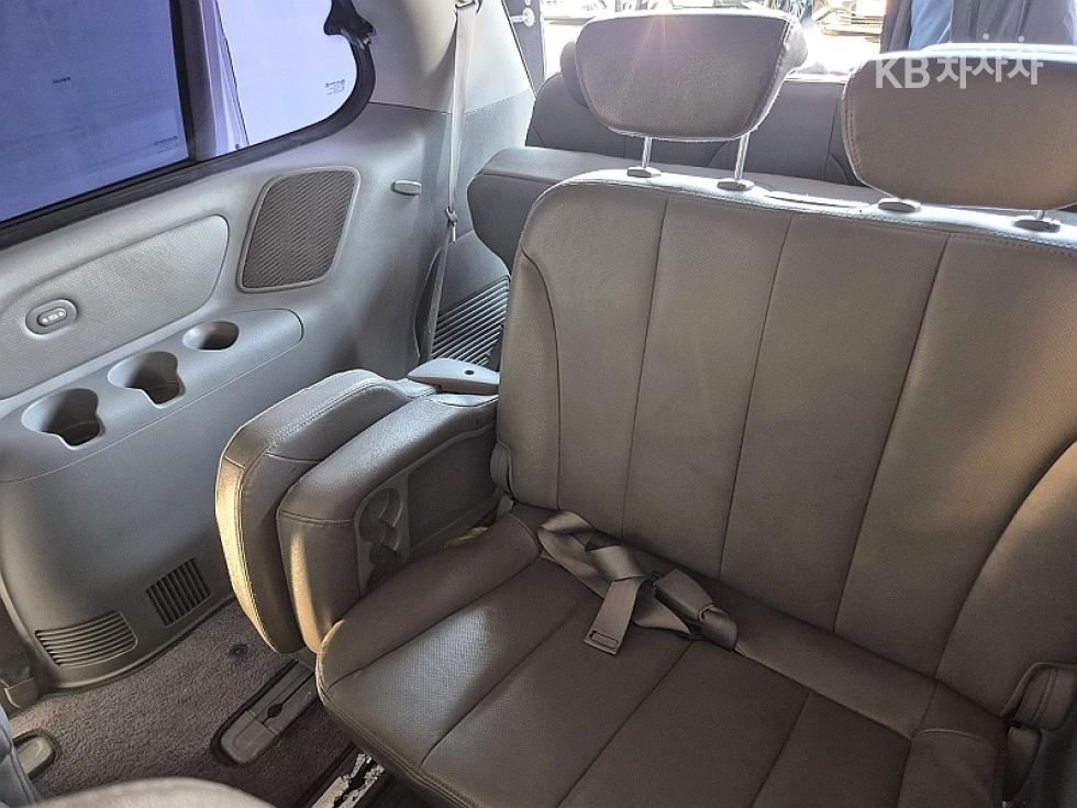 2013 - kia carnival