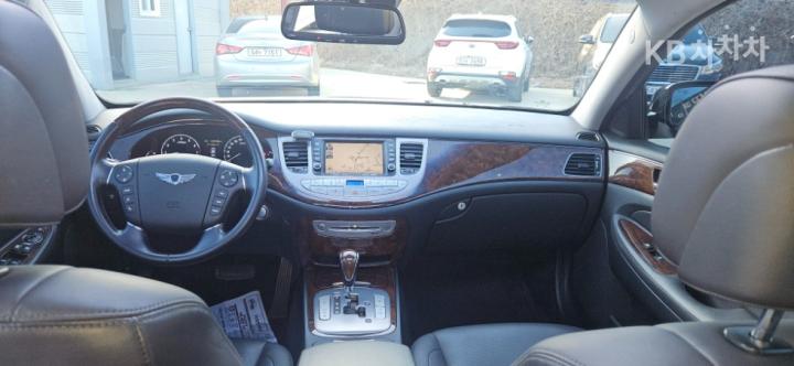 Hyundai Genesis BH330 LUXURY Base Type 10