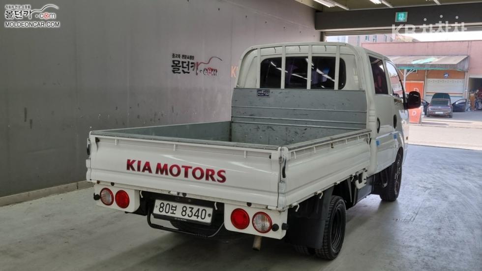 2014 - kia bongo iii