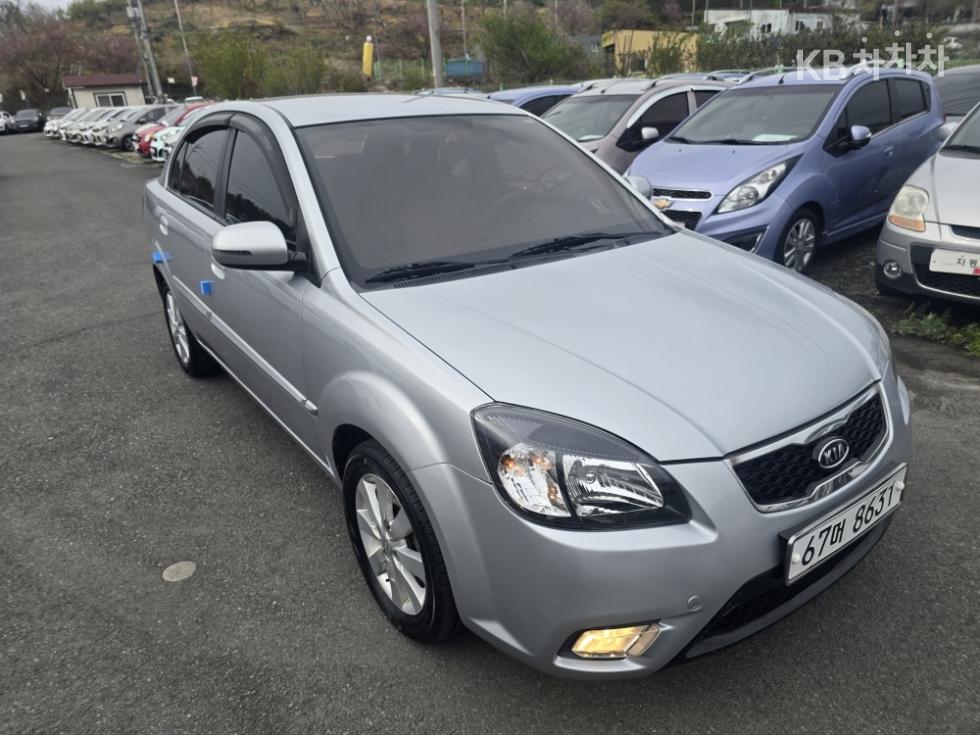 2010 - kia pride
