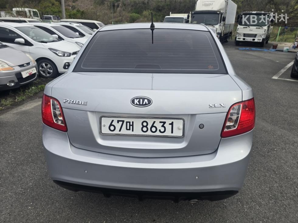 2010 - kia pride