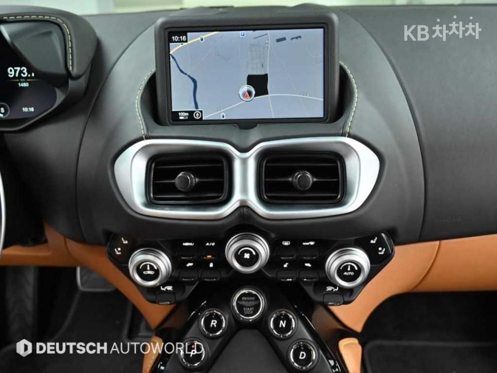 Aston Martin Vantage — miniaturë 14