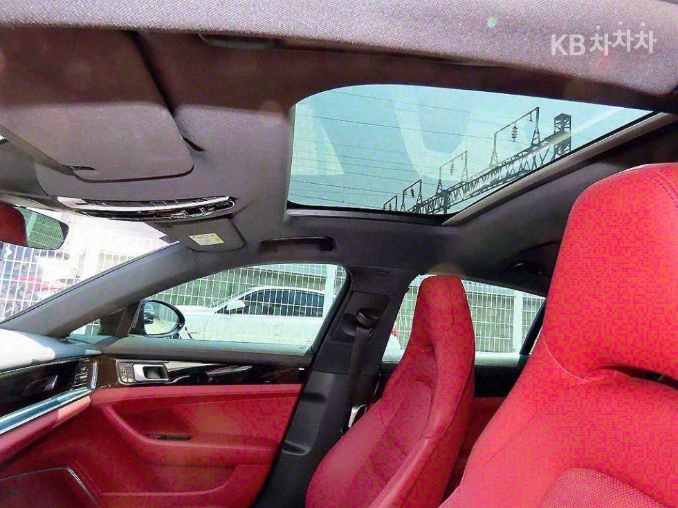 Porsche Panamera — miniaturë 16