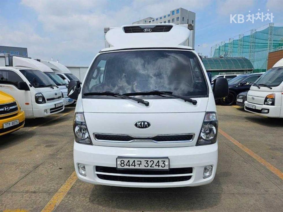 2017 - kia bongo iii