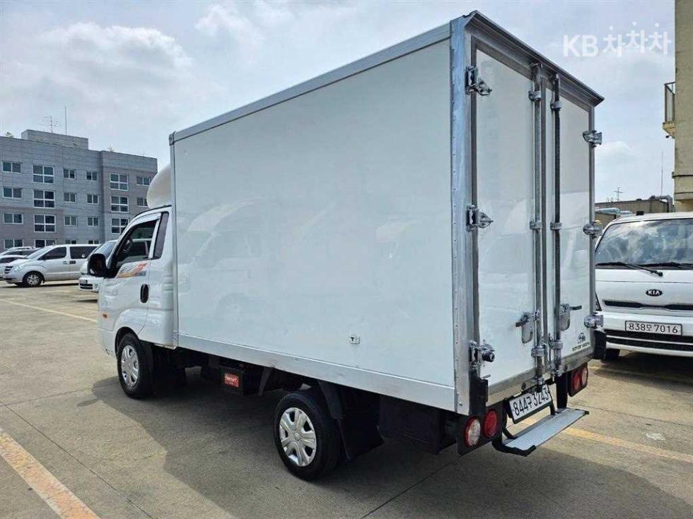 2017 - kia bongo iii