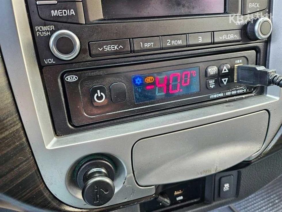2017 - kia bongo iii