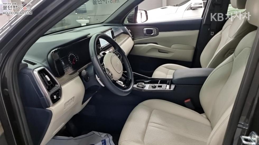 2022 - kia sorento