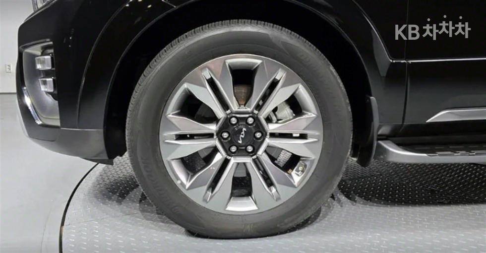 2022 - kia mohave
