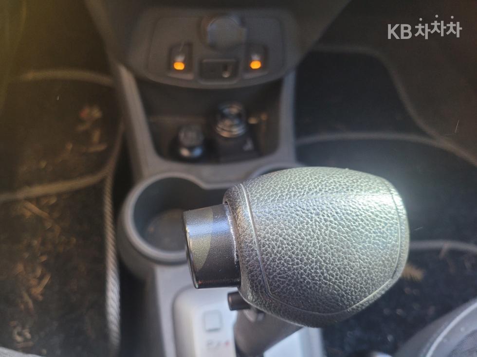Chevrolet Spark — miniaturë 17