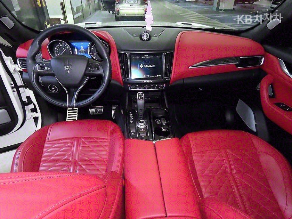 Maserati Levante — miniaturë 10