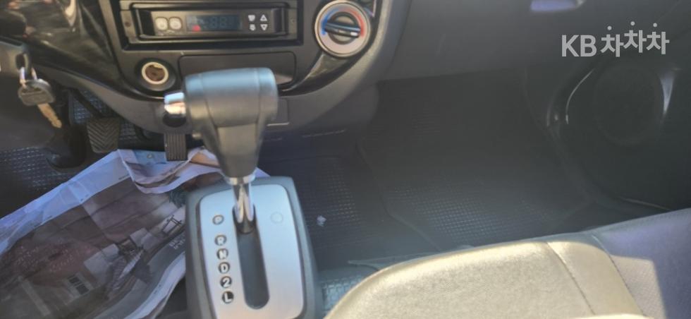 2011 - kia bongo iii