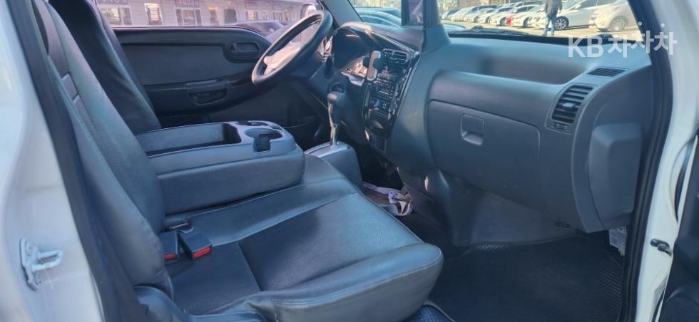 2011 - kia bongo iii