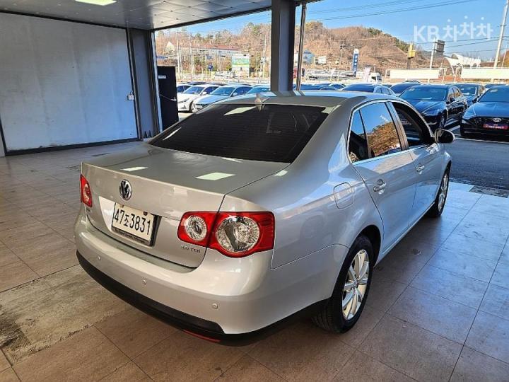 Volkswagen Jetta 2.0 TDI 5